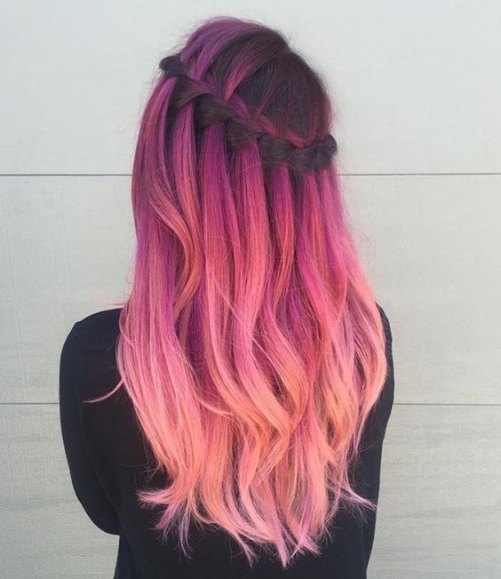 Розовые волосы: омбре с причёской водопад 