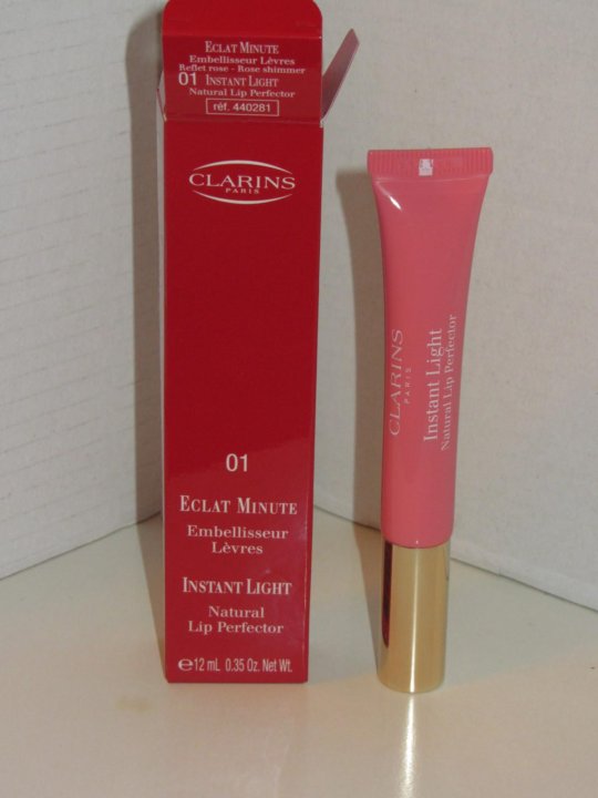 Clarins eclat minute lip comfort. Clarins Eclat minute 01. Clarins Eclat minute. Блеск эклат минут кларанс 01. Clarins Paris Embellisseur levres блеск.