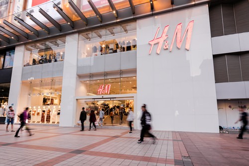  H&M - Clothing Recycling