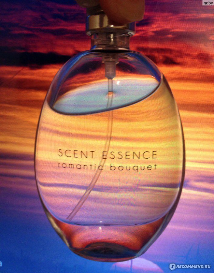 Ароматы мнения. Scent Essence Avon. Эйвон Scent Essence. Туалетная вода эйвон Scent Essence. Avon Scent Essence Romantic Bouquet.