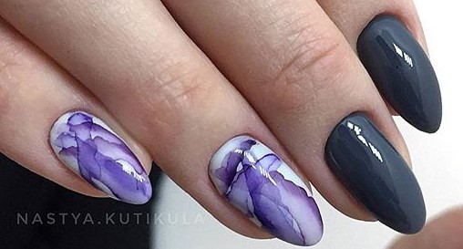 красивая акварель на ногтях абстрактный дизайн
