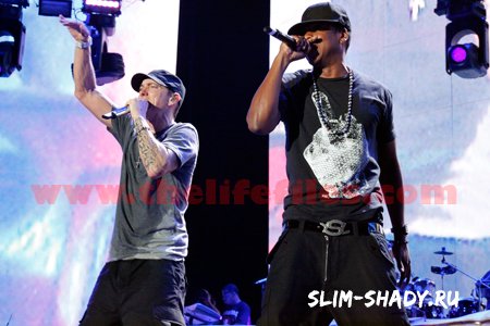 Eminem & Jay-Z Bring Out 50 Cent, Dr Dre, Lloyd Banks, Young Jeezy, D12, Drake, Trick Trick During Epic Detroit Concert (фото+видео)