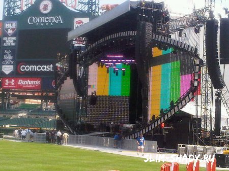Превью выступления Eminem & Jay-Z на Comercia Park