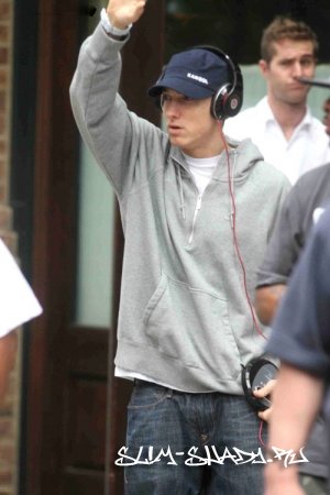 Папарацци засняли Eminem В New-York.