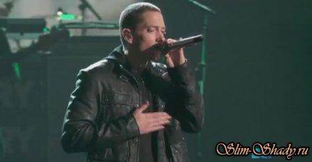 Eminem, B.O.B and Keyshia Cole - "Airplanes Part 2", "Not Afraid" on Bet Awards 2010
